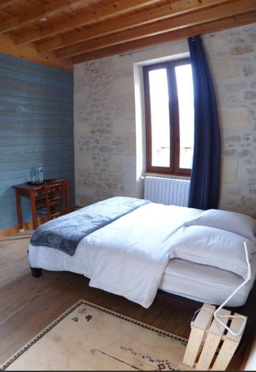 Bed and Breakfast Au Coeur Des Vignobles Saint-Estèphe Exterior foto